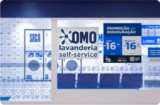 Imagem de uma parte da fachada da loja da OMO Lavanderia